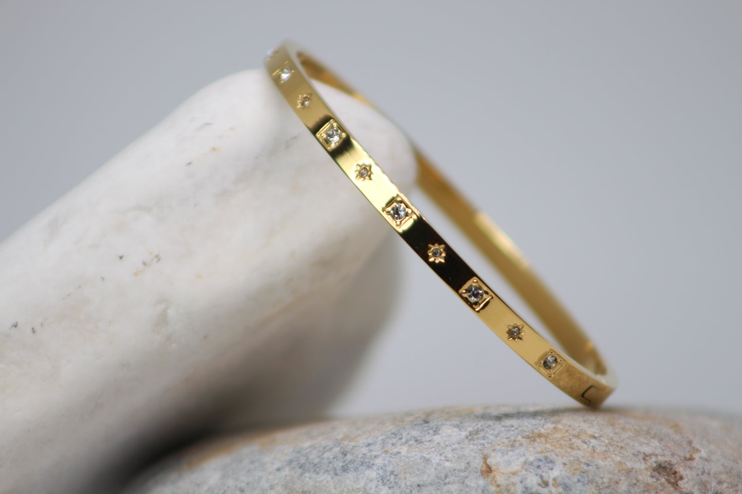 doted bracelet